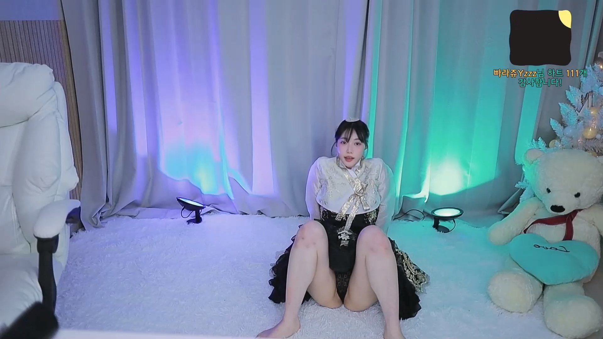 예소~❥（ssoray24）야한 한복 의상으로 물구나무 트월킹