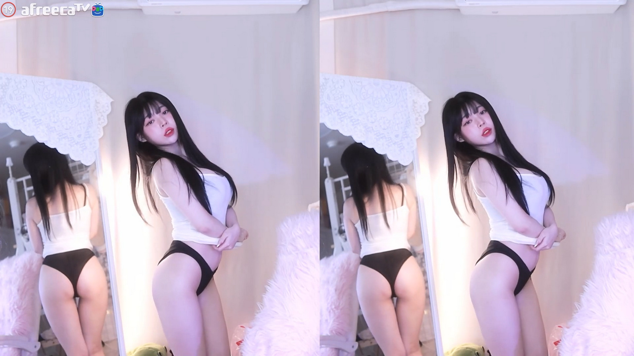 ♥유디♥（yudiiimaru）표정부터 꼴리는 하얀 원피스 뒷거울