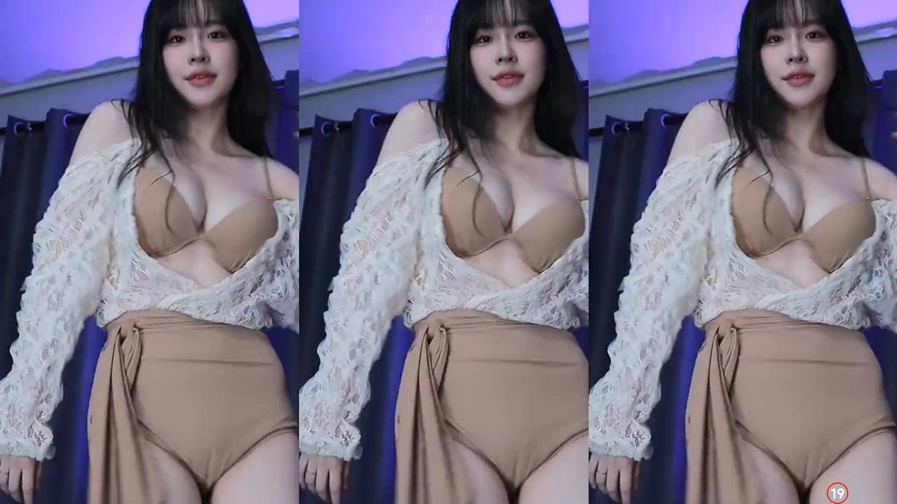 도라미♥（navi04）가슴골 보여주는 의상  250724