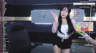 BJ채리（lcy011027）231005